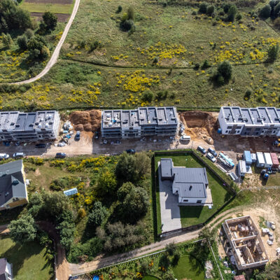 Lauko vandentiekio ir nuotekų tinklai gyvenamųjų namų kvartale
